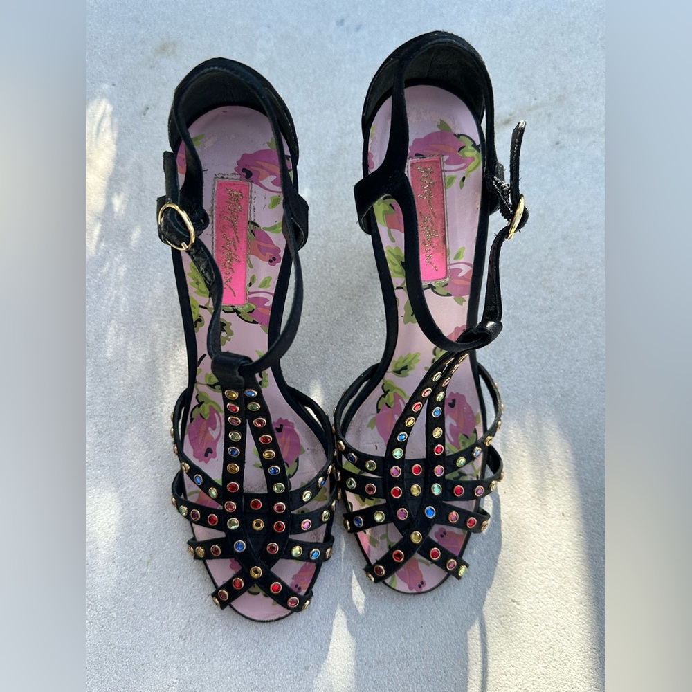 Betsey Johnson Vintage Black Satin Flapper Style Jeweled Peep Toe Heels (Size 7) - Picture 2 of 7